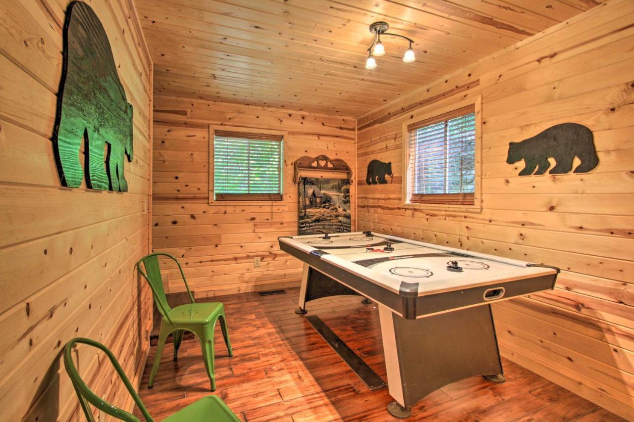 Hébergement de vacances Rustic With Hot Tub 2 Mi To Town *